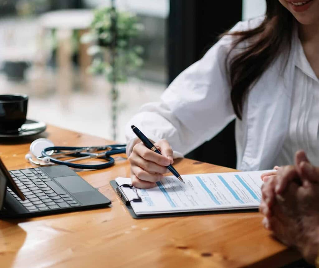 Career as an Insurance Claims Adjuster